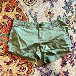SO khaki shorts